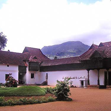 aruvikkara tourist places